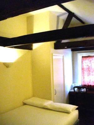 Fitzroy/Cosmo Hotel ロンドン 部屋 写真