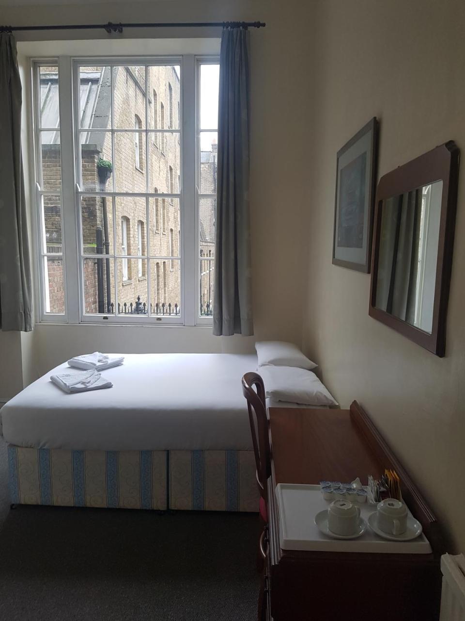 Fitzroy/Cosmo Hotel ロンドン エクステリア 写真